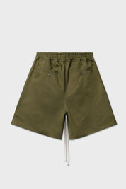 Bermuda shorts with green pocket