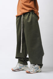Green balloon pants
