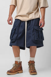 Bermuda shorts with blue pocket