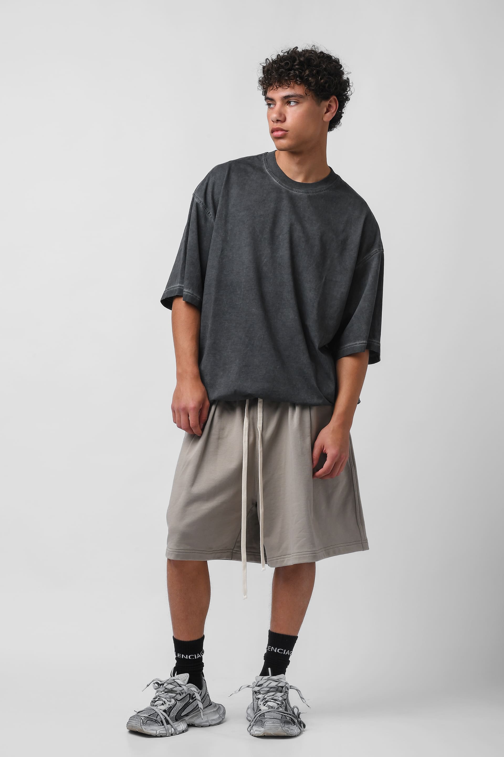 T-shirt oversize grigio scuro